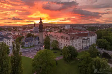 Flammender Himmel mit Schloss