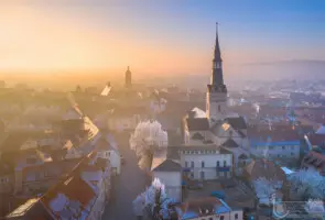 Eis und Reif mit Kirchturm
